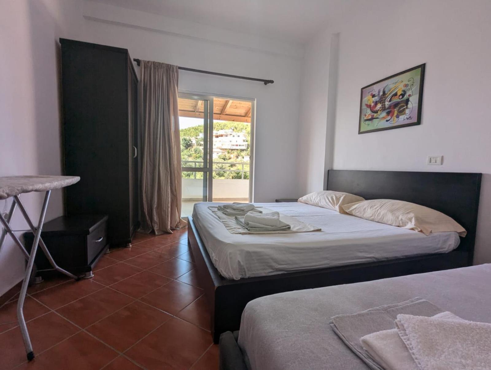 For Family And Friends. Apartament *